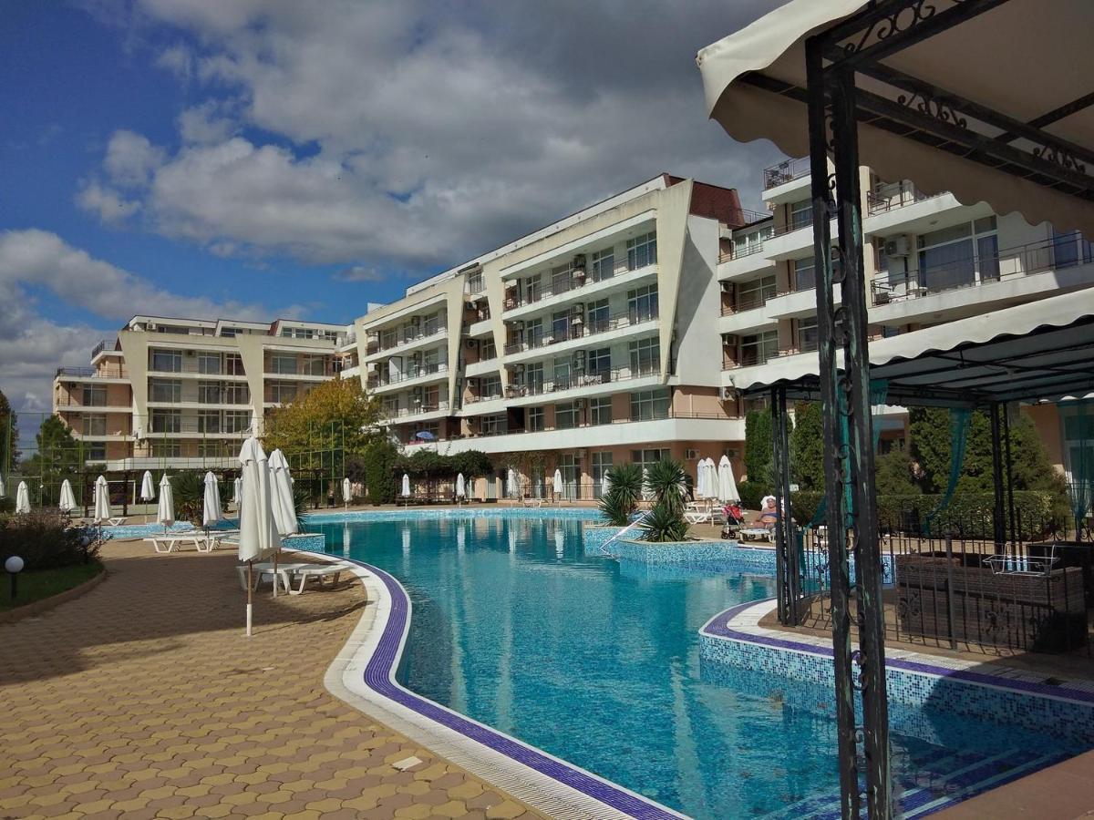 Apartment Daisy Grand Kamelia Słoneczny Brzeg Zewnętrze zdjęcie